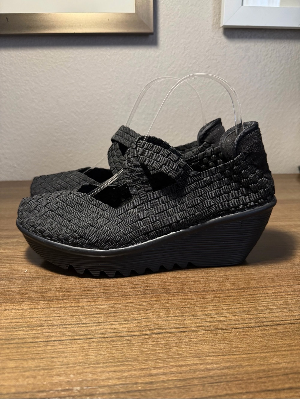 Bernie Mev. Maryjane Wedge Shoes 9 Black Woven Chunky Platform Comfort Clog